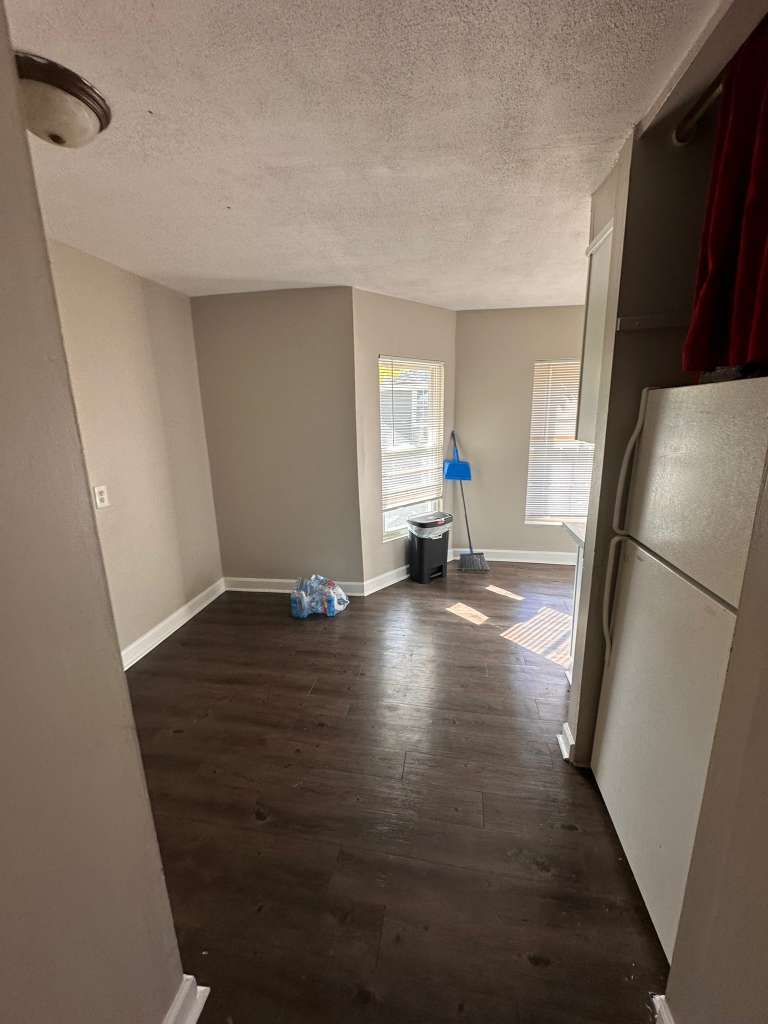 221 N Hickory Street, Joliet, IL 60435