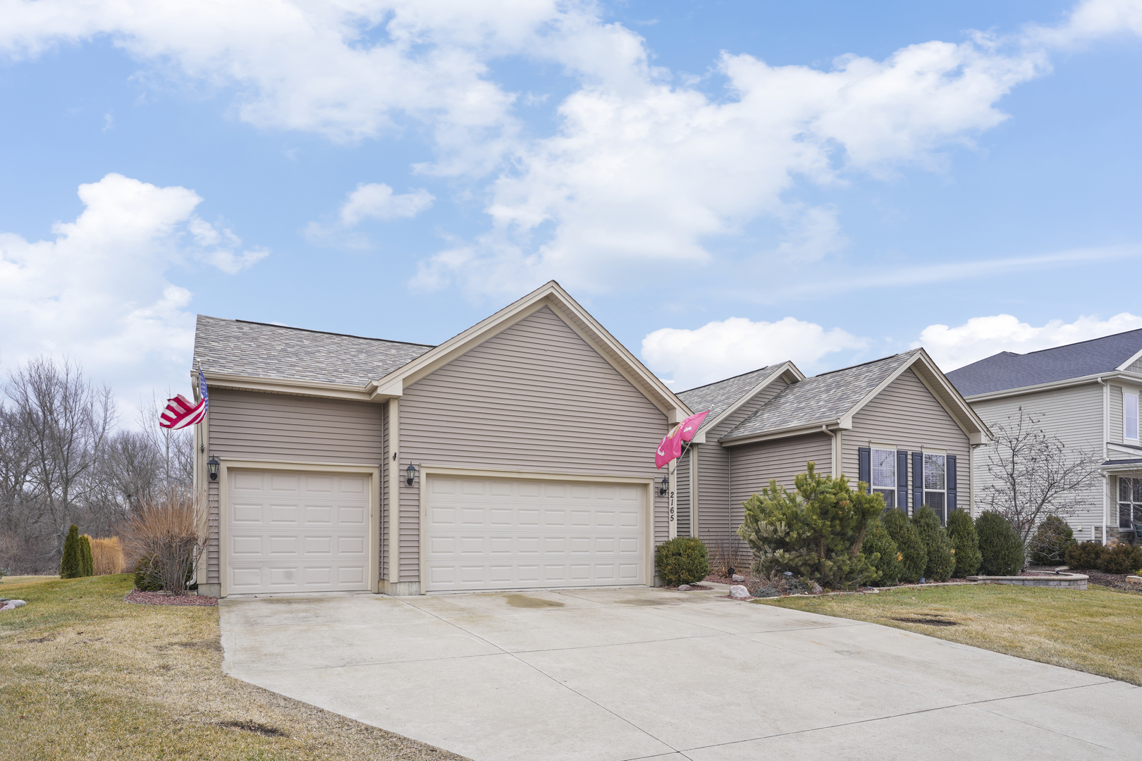 2165 Walnut Glen Boulevard, Island Lake, IL 60042