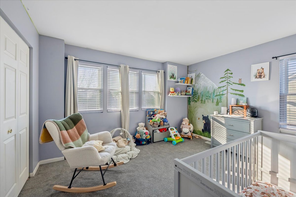 821 Red Barn Lane, Elgin, IL 60124