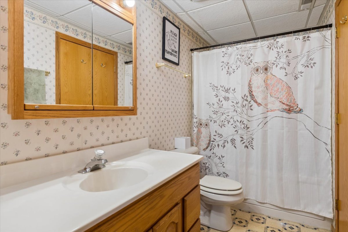 821 Red Barn Lane, Elgin, IL 60124