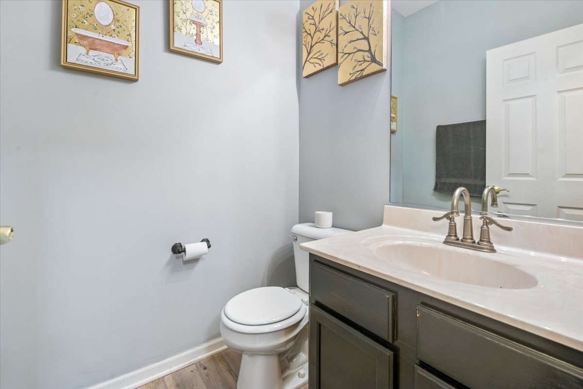 821 Red Barn Lane, Elgin, IL 60124