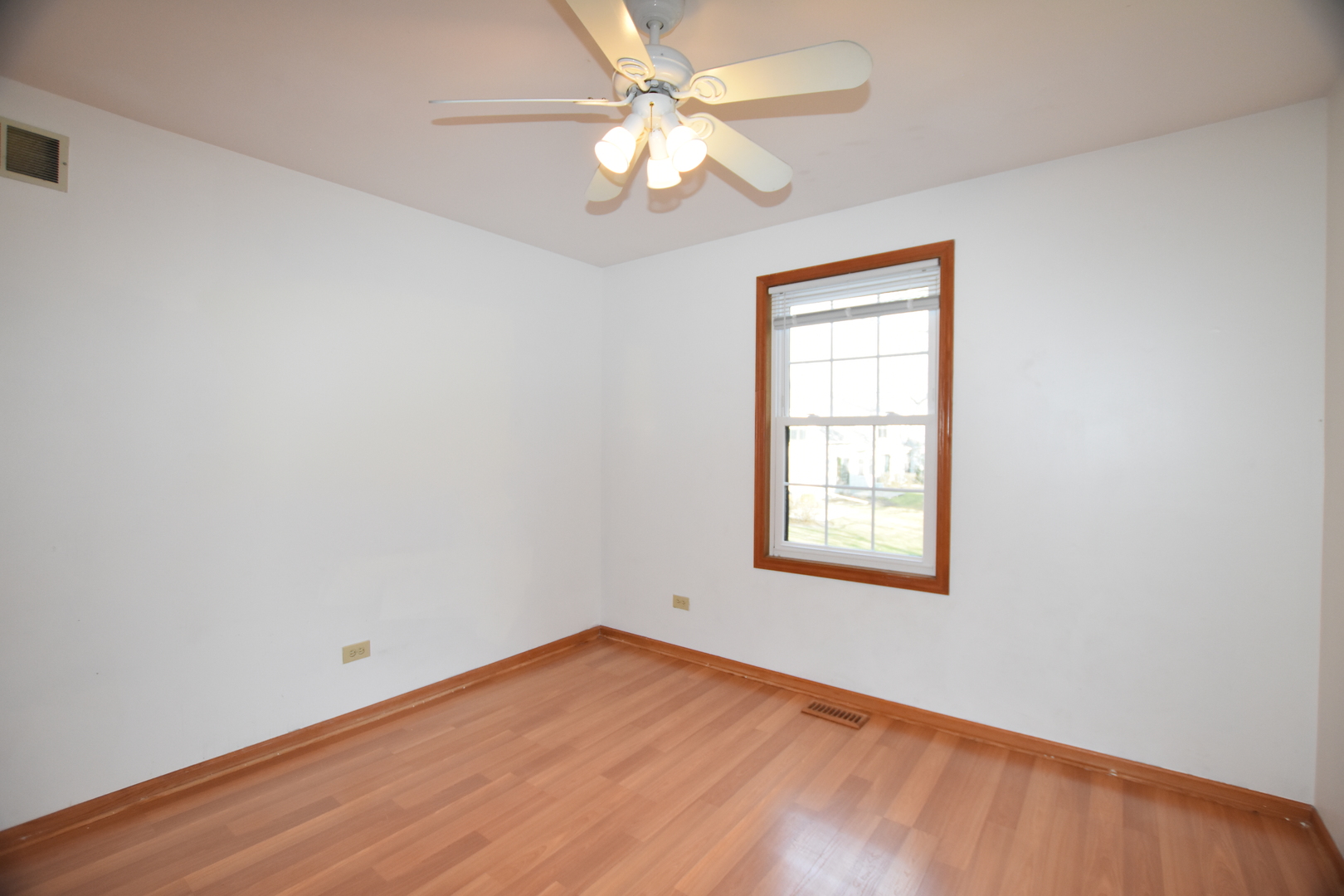 4475 Olmstead Drive, Hoffman Estates, IL 60192