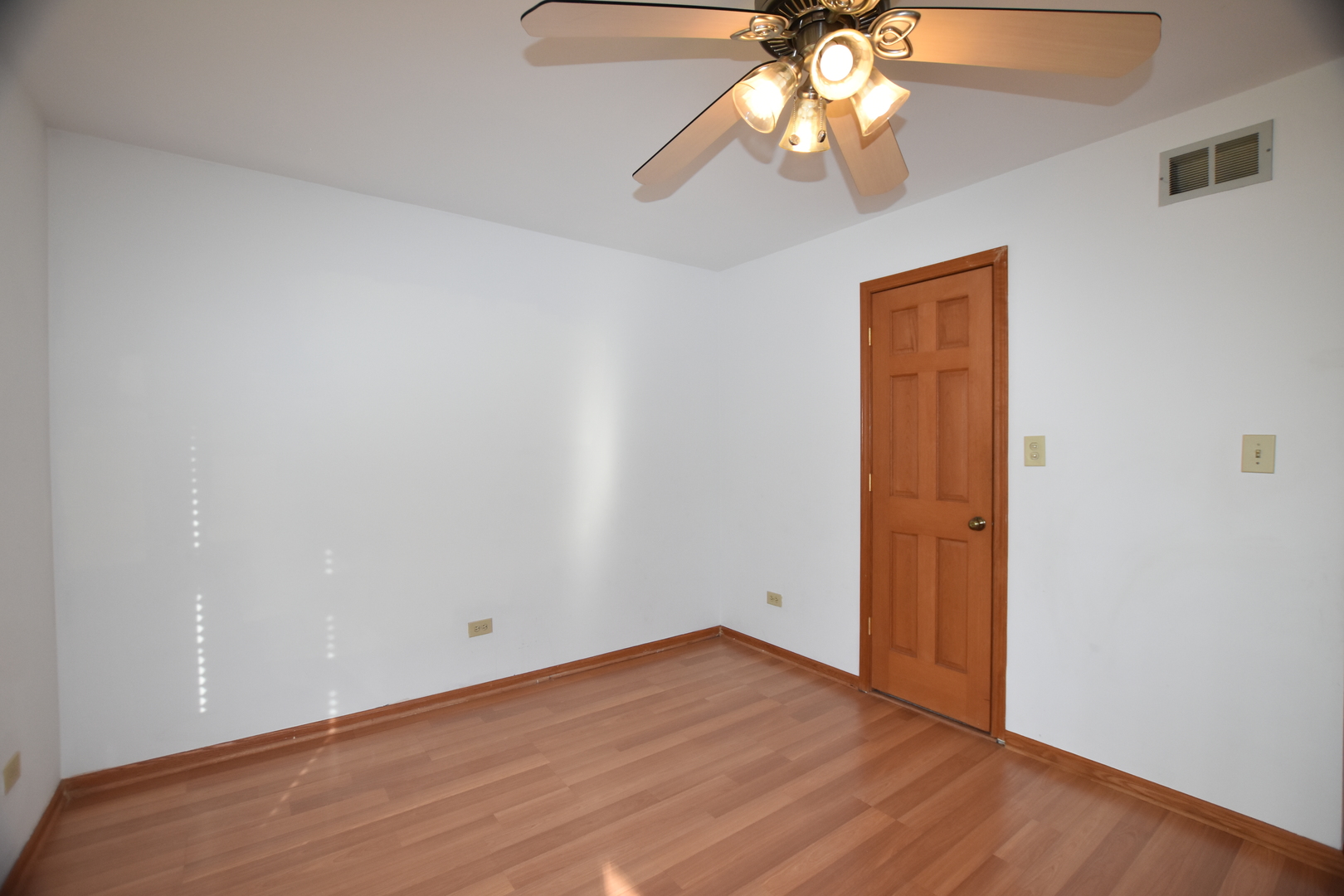 4475 Olmstead Drive, Hoffman Estates, IL 60192