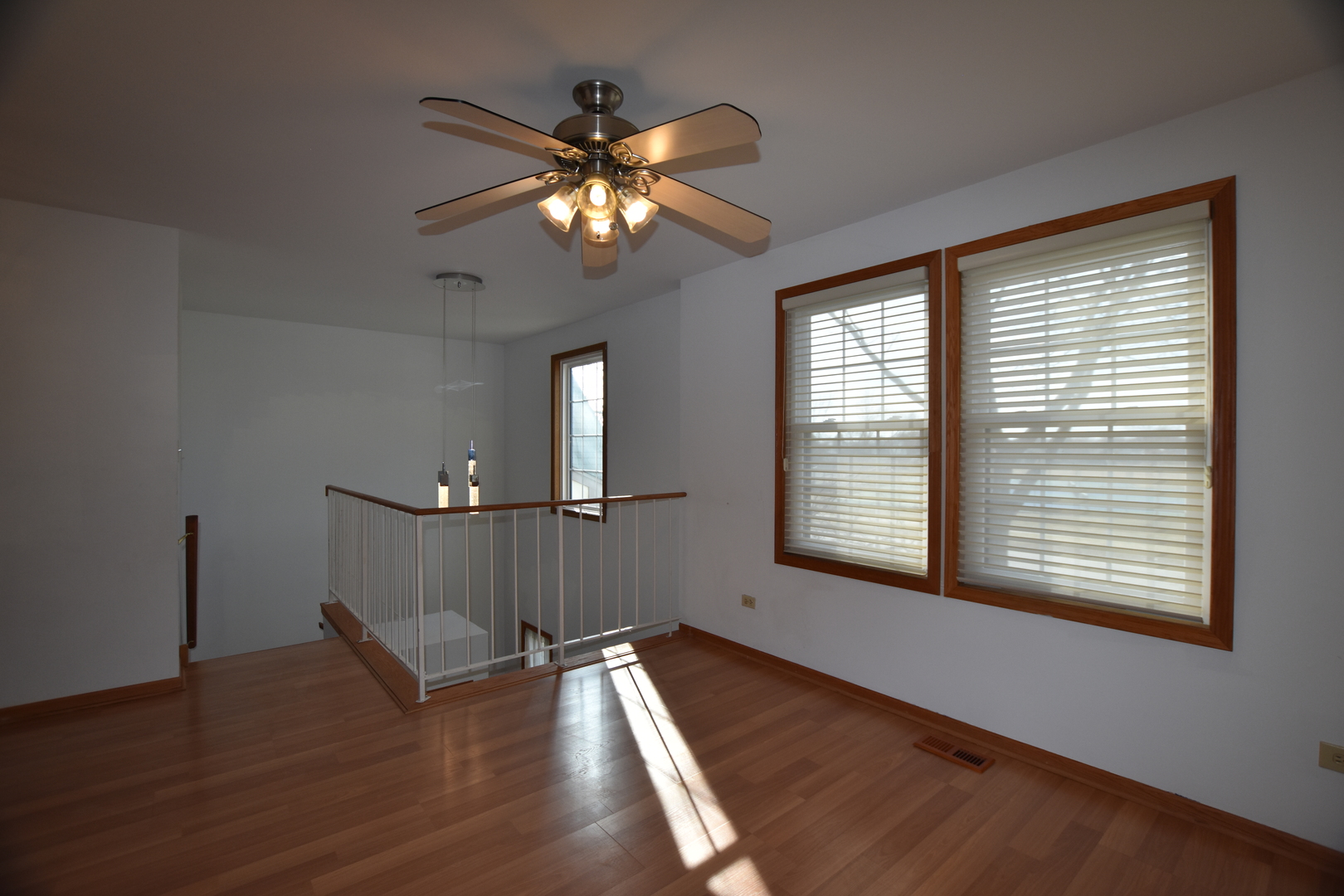 4475 Olmstead Drive, Hoffman Estates, IL 60192