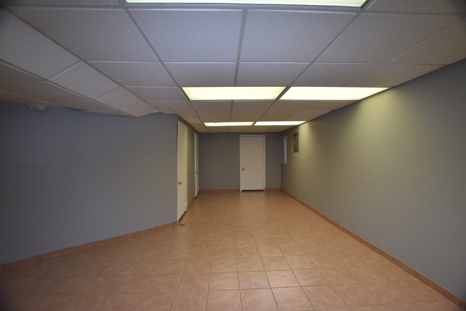 4475 Olmstead Drive, Hoffman Estates, IL 60192