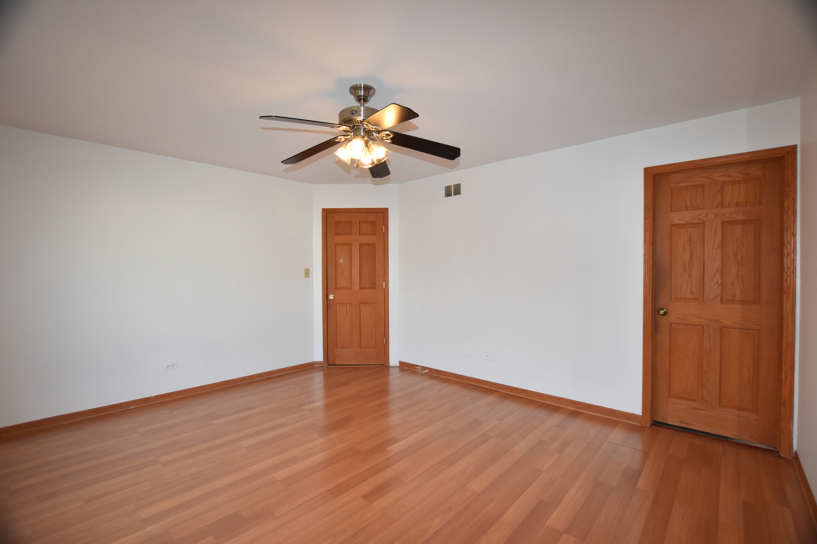 4475 Olmstead Drive, Hoffman Estates, IL 60192