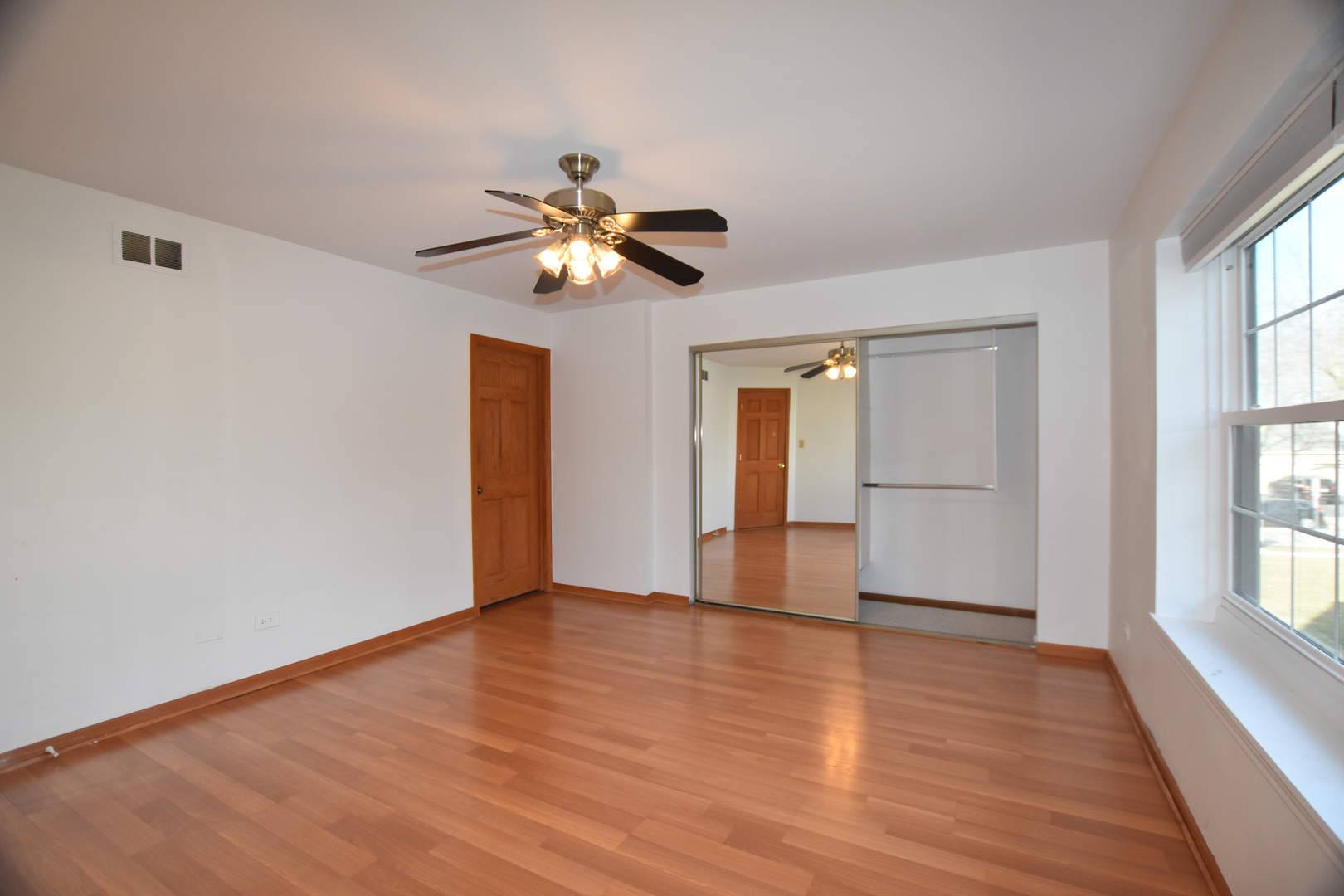 4475 Olmstead Drive, Hoffman Estates, IL 60192