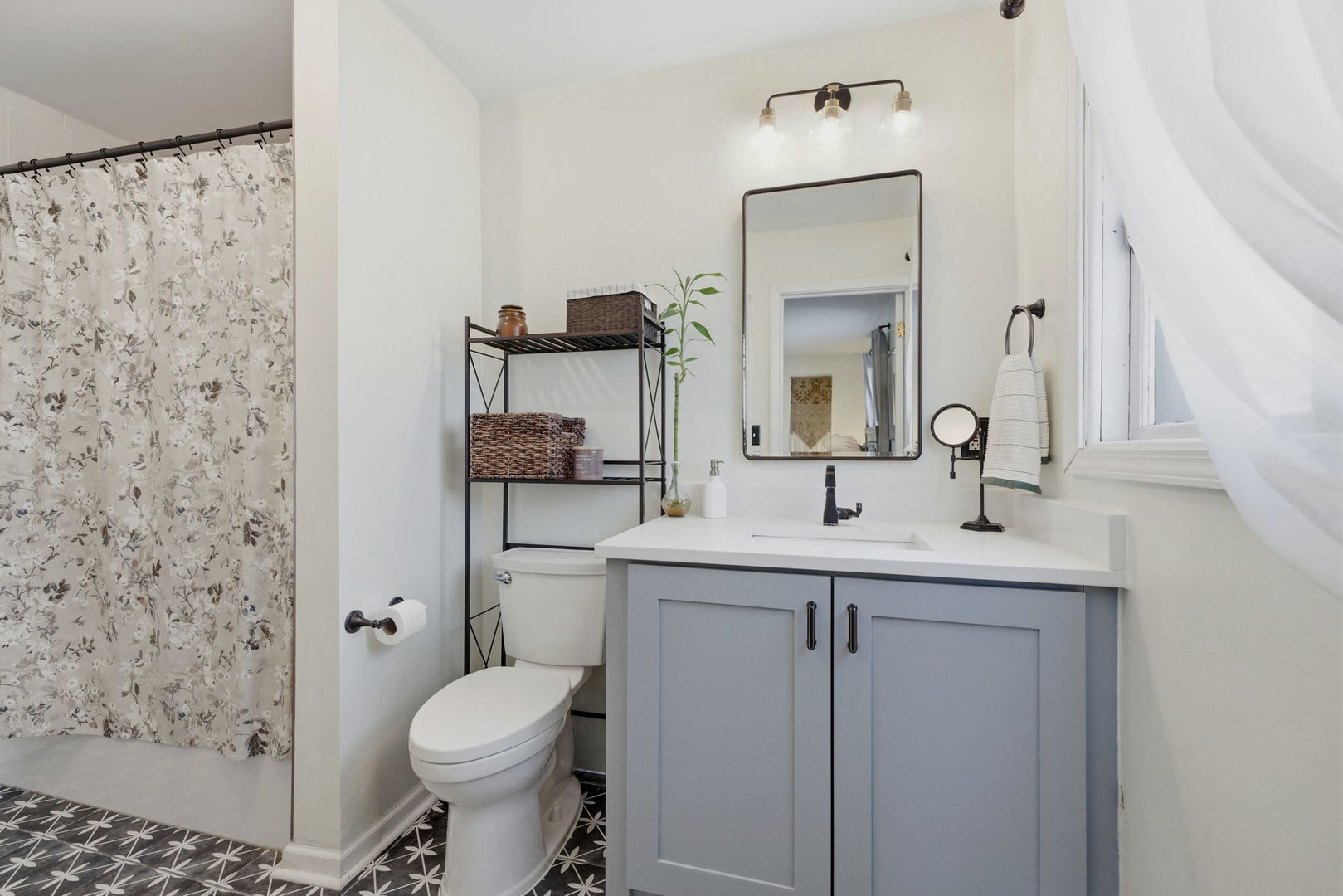 228 41st Street, Downers Grove, IL 60515