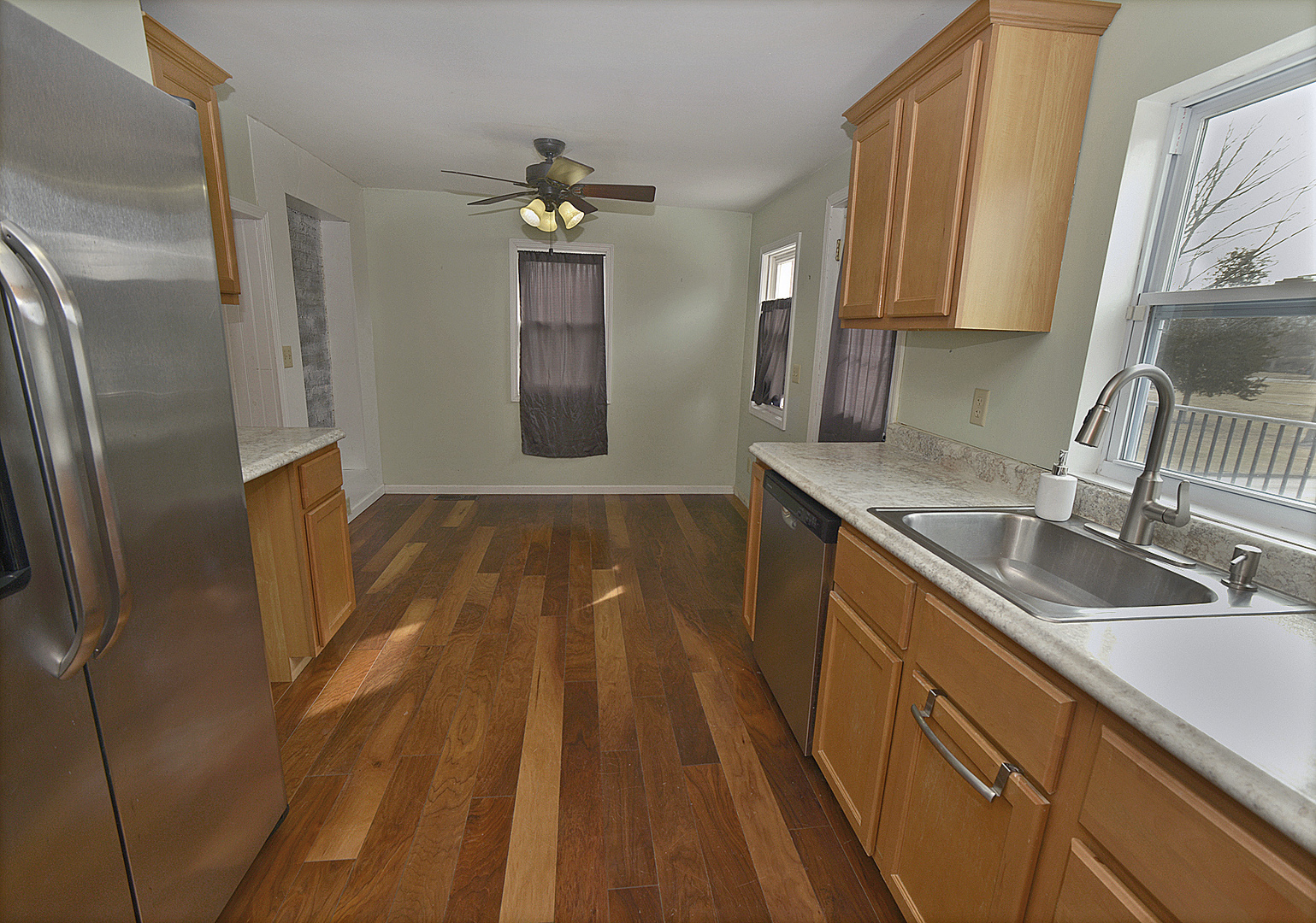 713 E Superior Street, Ottawa, IL 61350