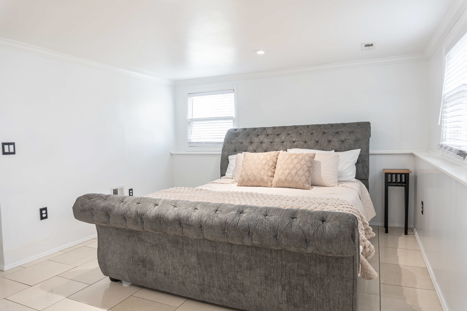 213 N Idlewild Avenue, Mundelein, IL 60060