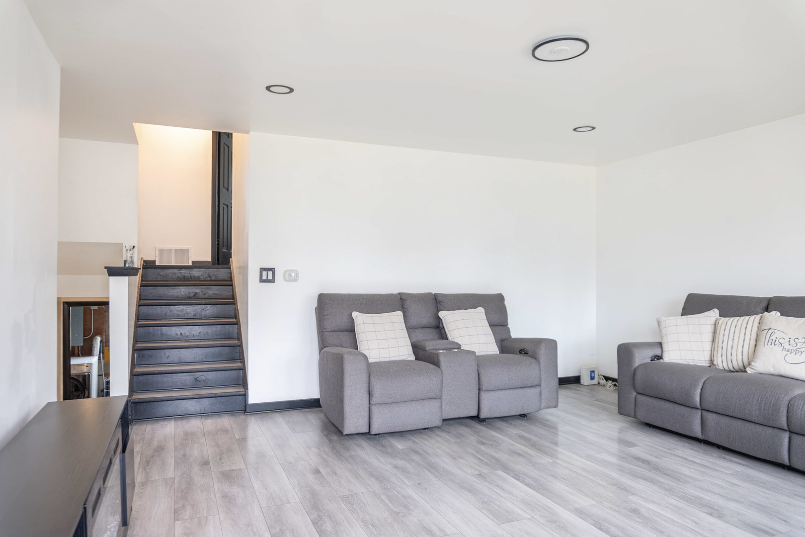 213 N Idlewild Avenue, Mundelein, IL 60060