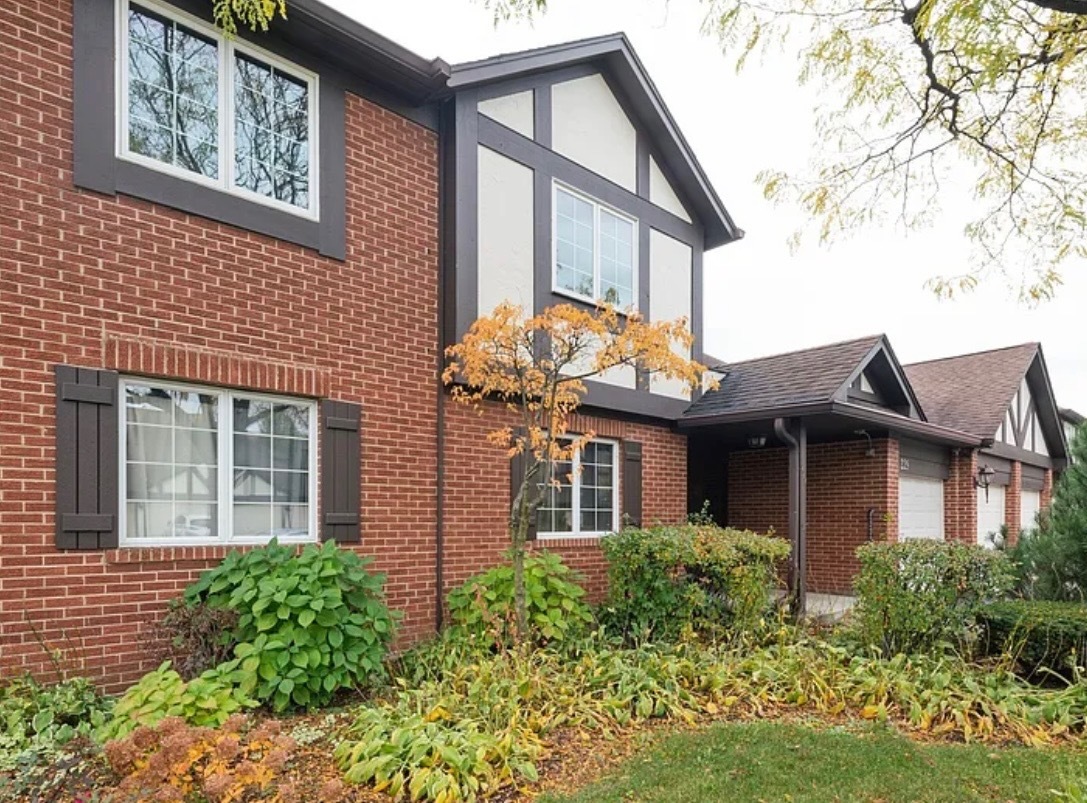 Willowbrook, IL 60527