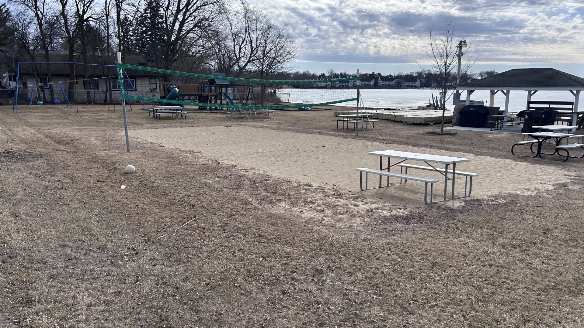 905 Grand Boulevard, Wauconda, IL 60084