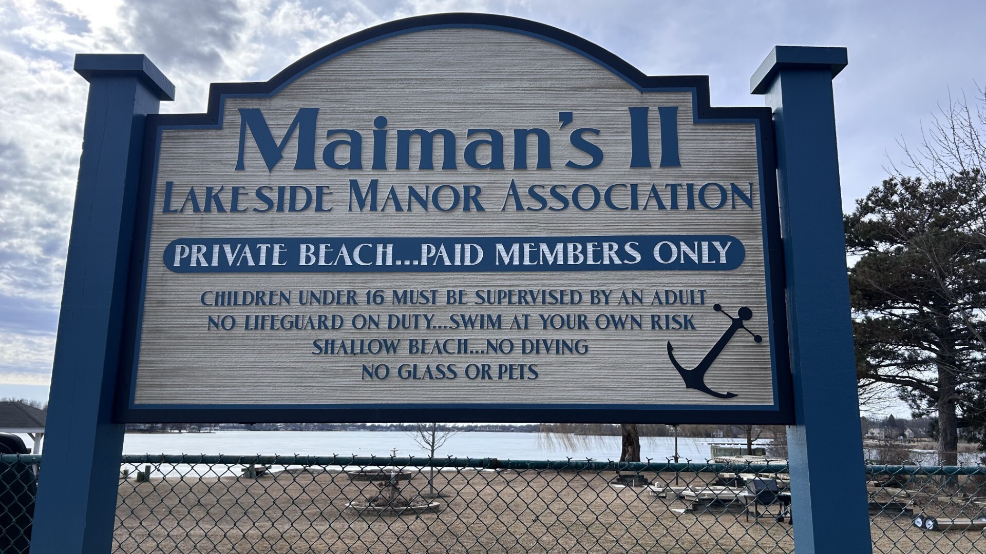 905 Grand Boulevard, Wauconda, IL 60084