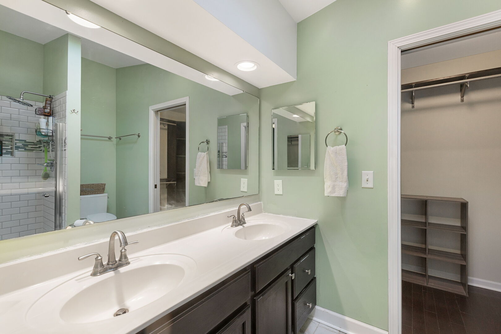 905 Grand Boulevard, Wauconda, IL 60084