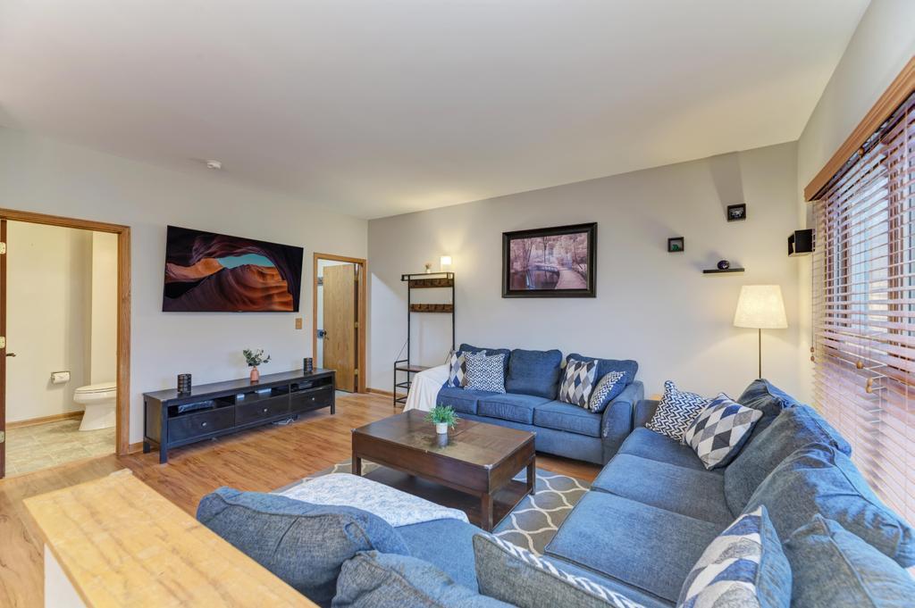 460 Springwood Lane, Bolingbrook, IL 60440