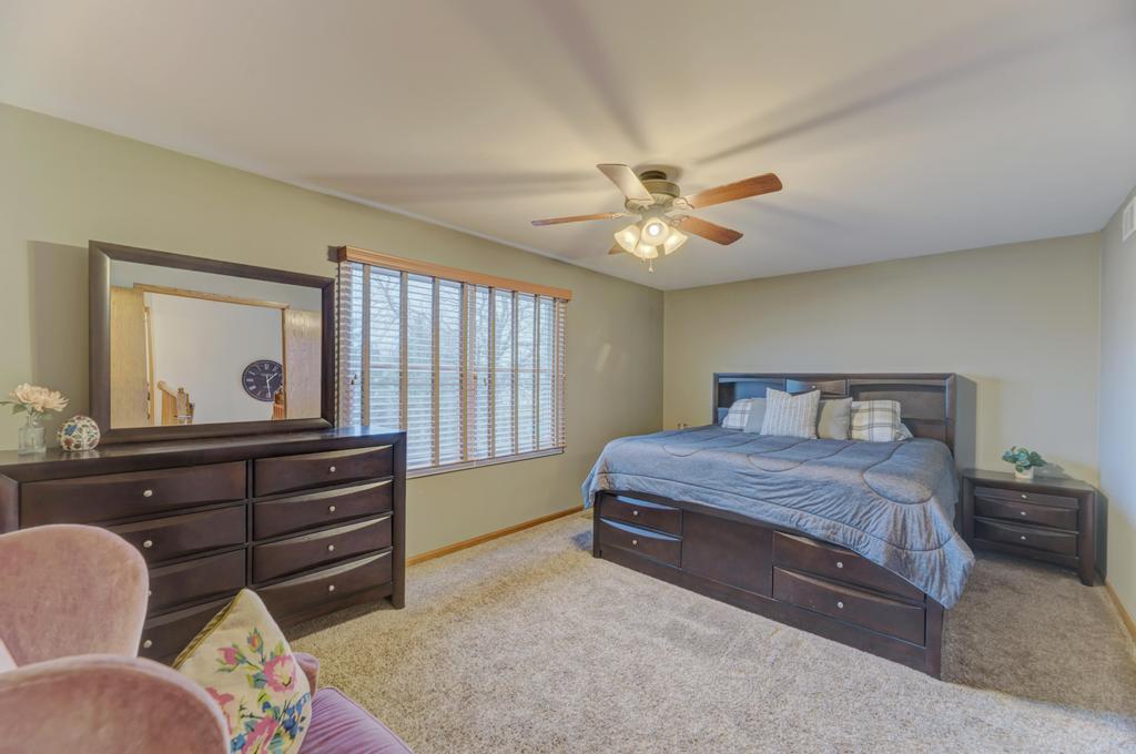 460 Springwood Lane, Bolingbrook, IL 60440