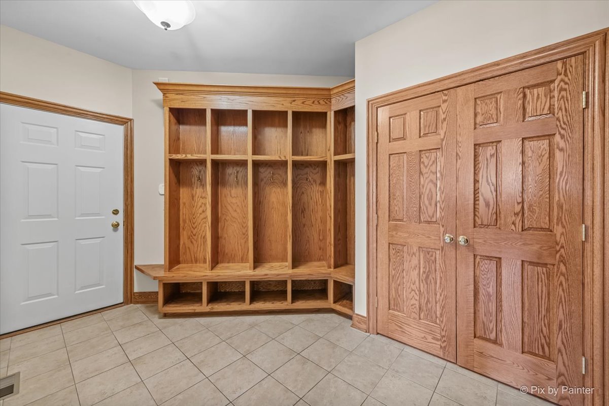 28730 W Harvest Glen Circle, Cary, IL 60013