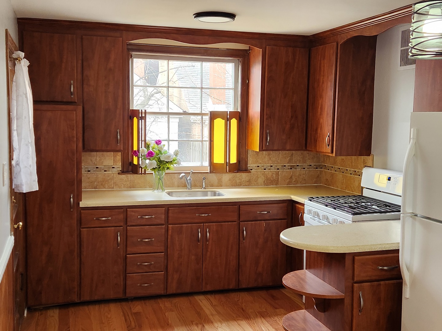 2608 N Neva Avenue, Chicago, IL 60707