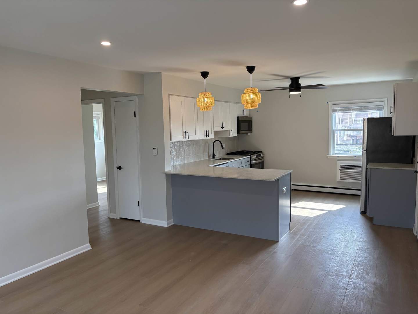 Clarendon Hills, IL 60514