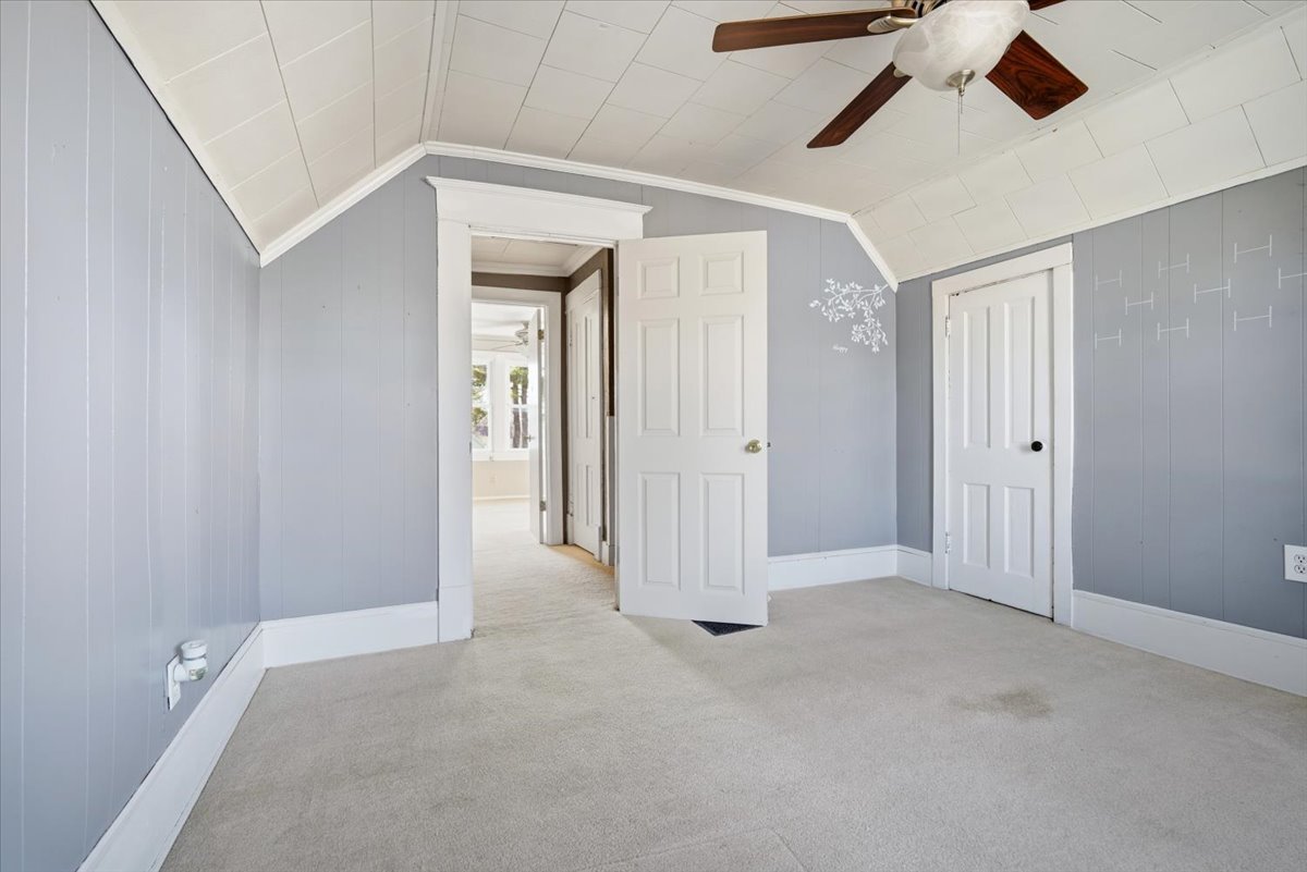 1211 S Lee Street, Bloomington, IL 61701