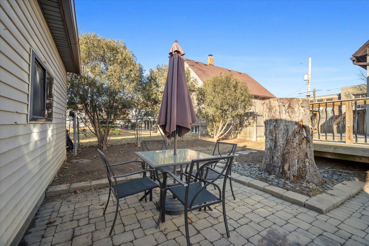 1211 S Lee Street, Bloomington, IL 61701