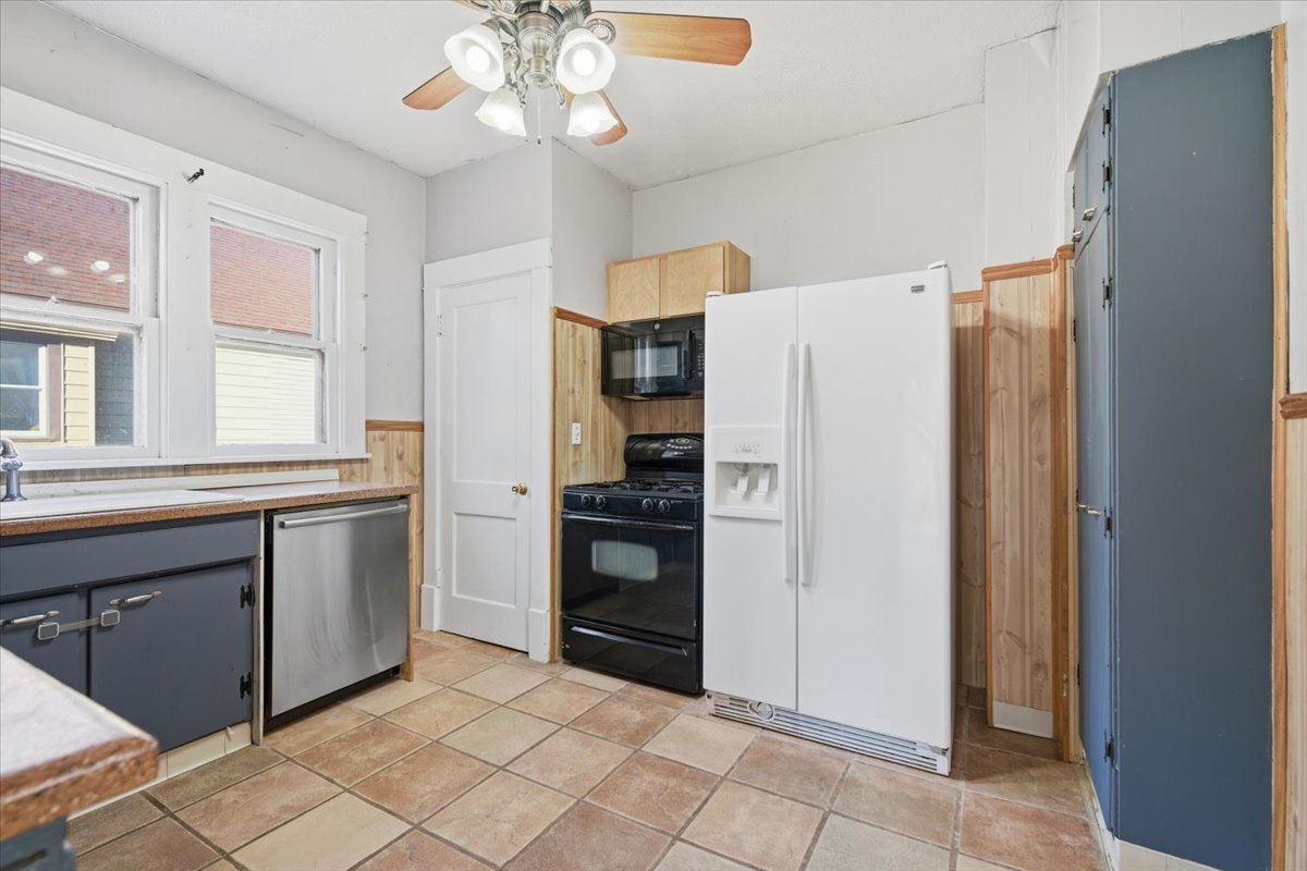 1211 S Lee Street, Bloomington, IL 61701