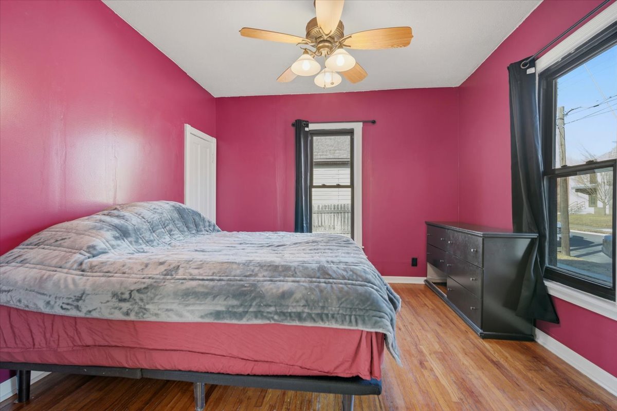 1211 S Lee Street, Bloomington, IL 61701