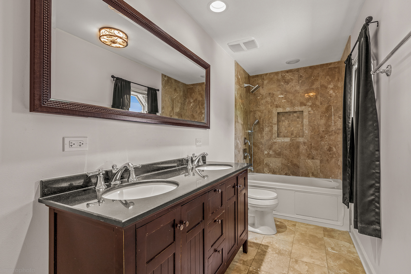 5627 N Prospect Avenue, Norwood Park Township, IL 60631