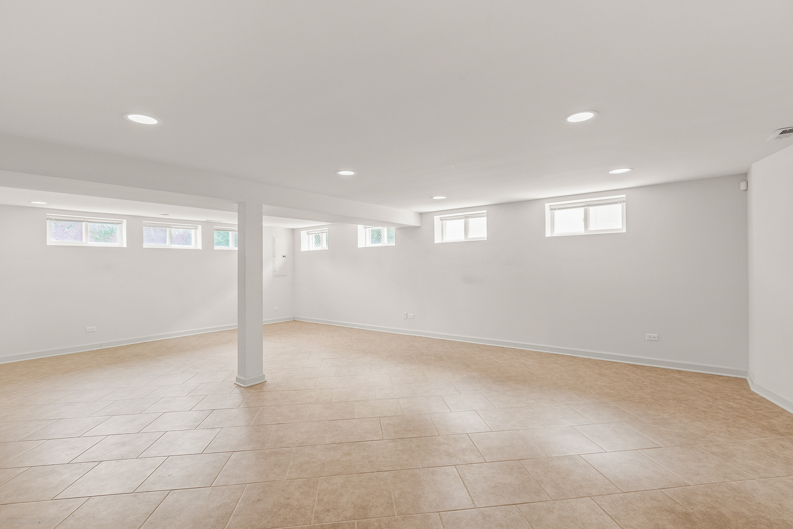 5627 N Prospect Avenue, Norwood Park Township, IL 60631