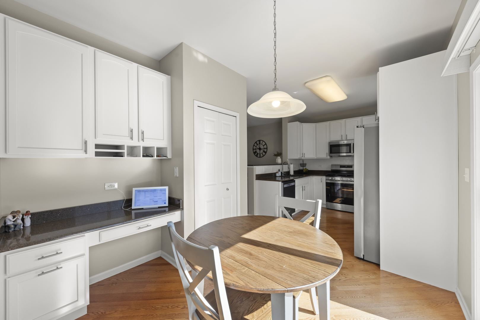 1418 S Fairfield Avenue, Lombard, IL 60148