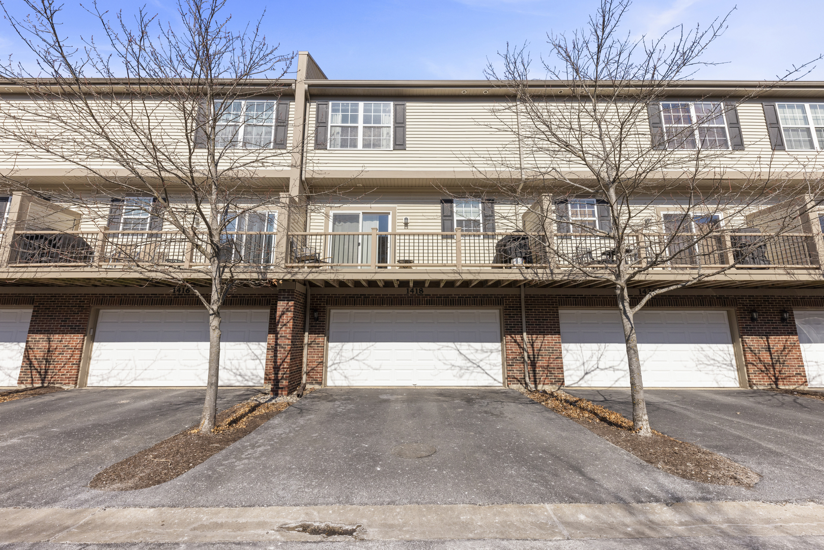 1418 S Fairfield Avenue, Lombard, IL 60148