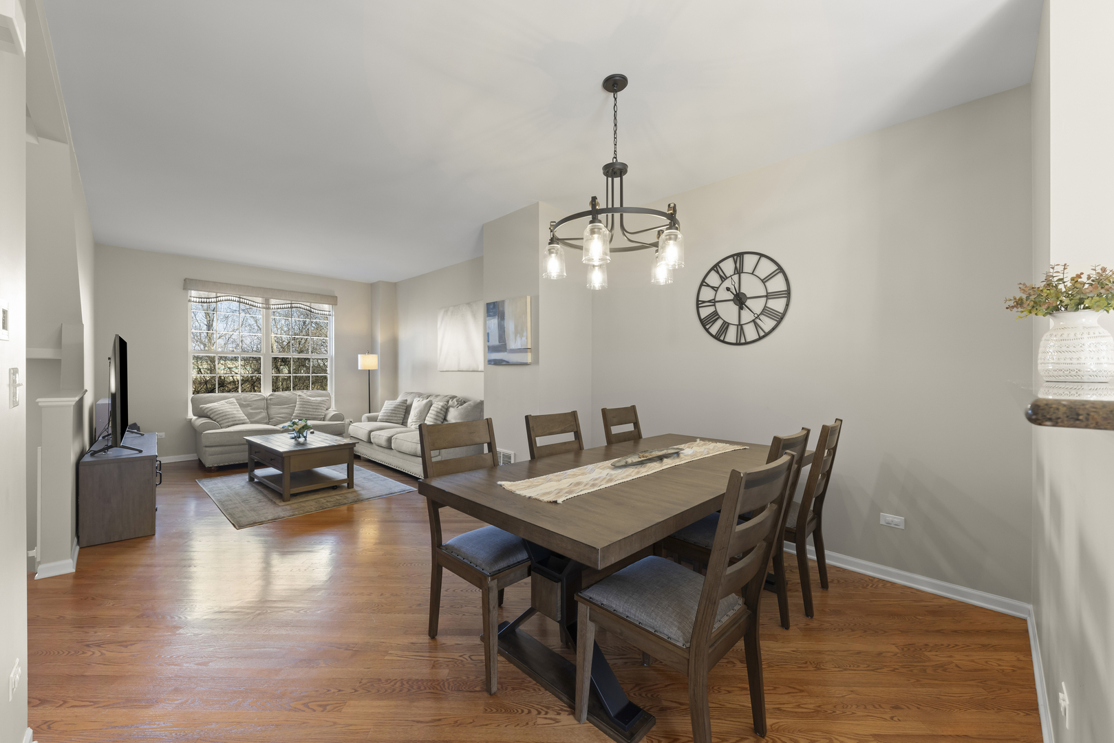 1418 S Fairfield Avenue, Lombard, IL 60148