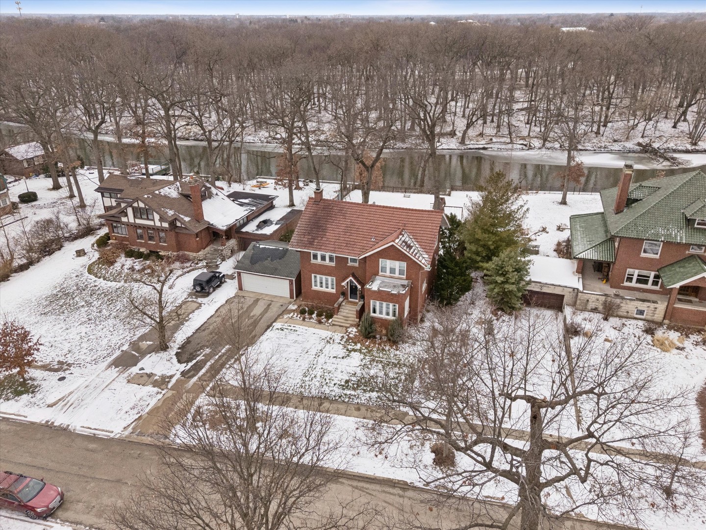 236 Maplewood Road, Riverside, IL 60546