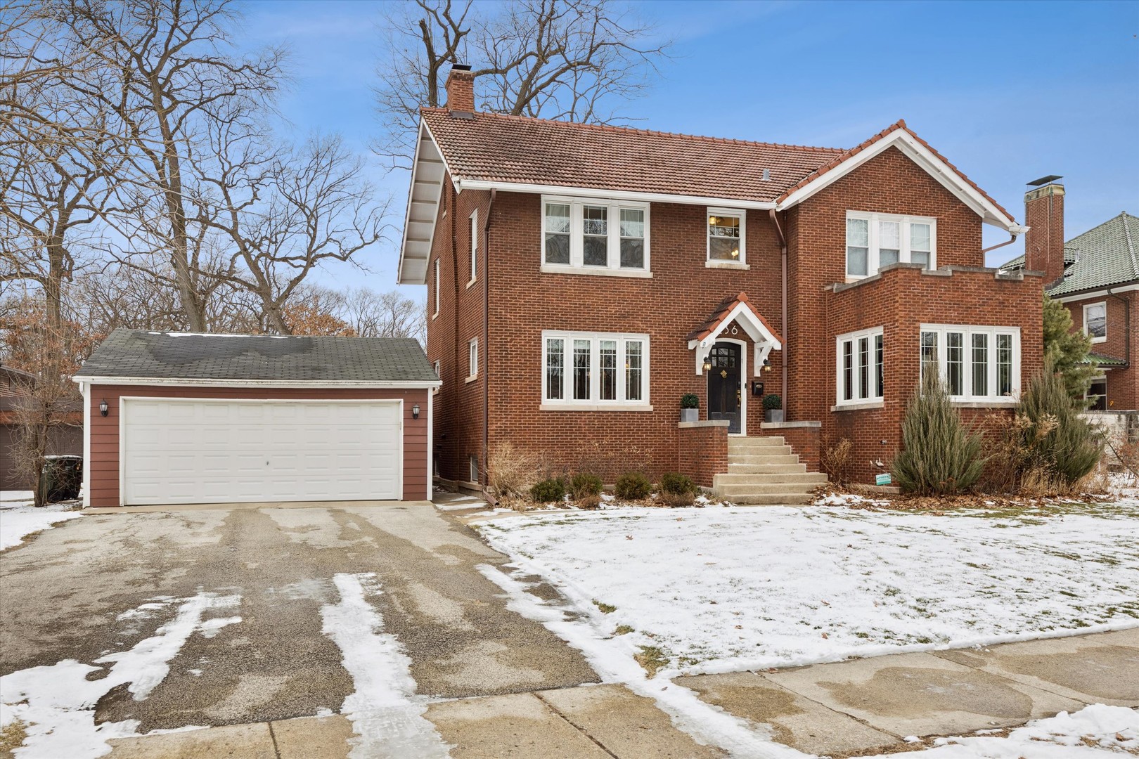 236 Maplewood Road, Riverside, IL 60546