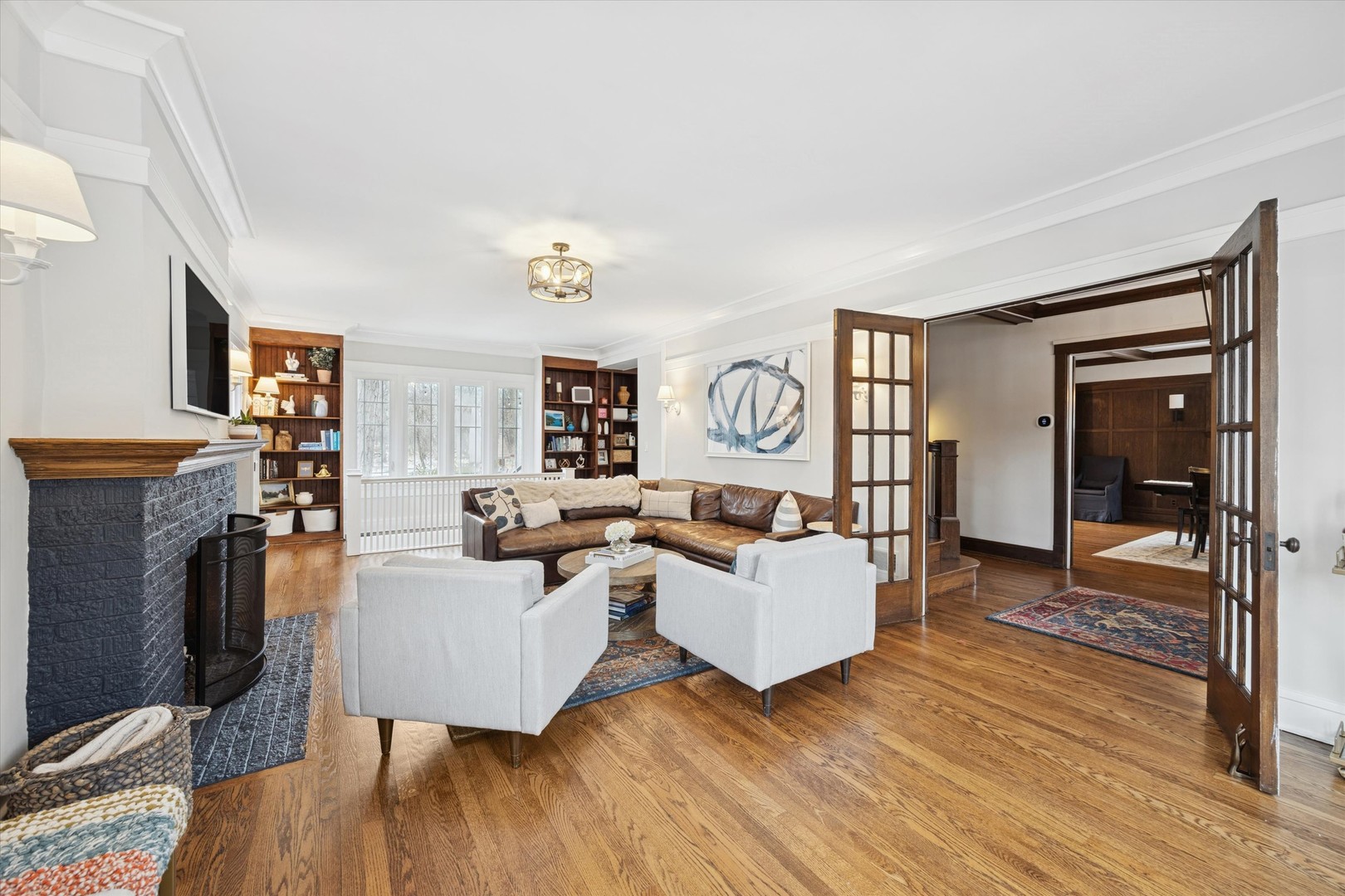 236 Maplewood Road, Riverside, IL 60546