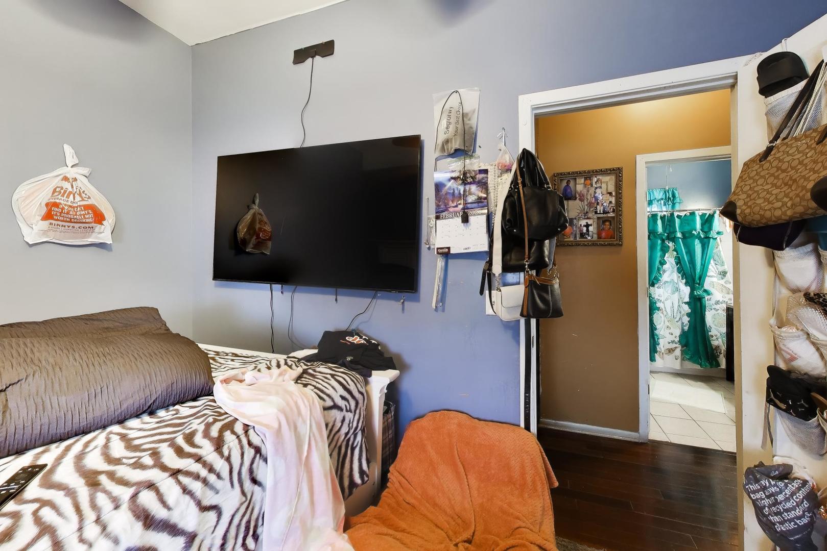 1116 S Homan Avenue, Chicago, IL 60624