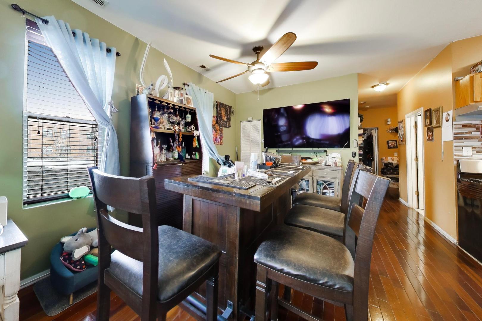 1116 S Homan Avenue, Chicago, IL 60624