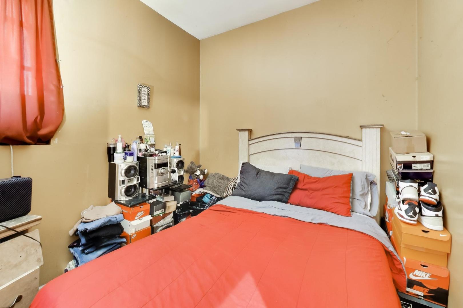 1116 S Homan Avenue, Chicago, IL 60624