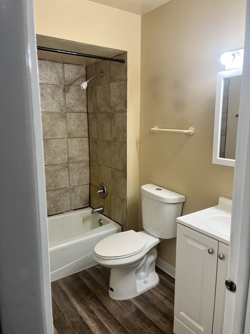 215 E 90th Place, Chicago, IL 60619