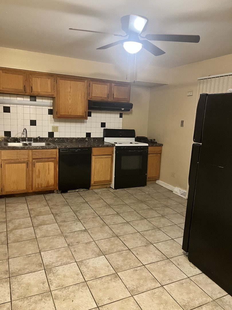 215 E 90th Place, Chicago, IL 60619