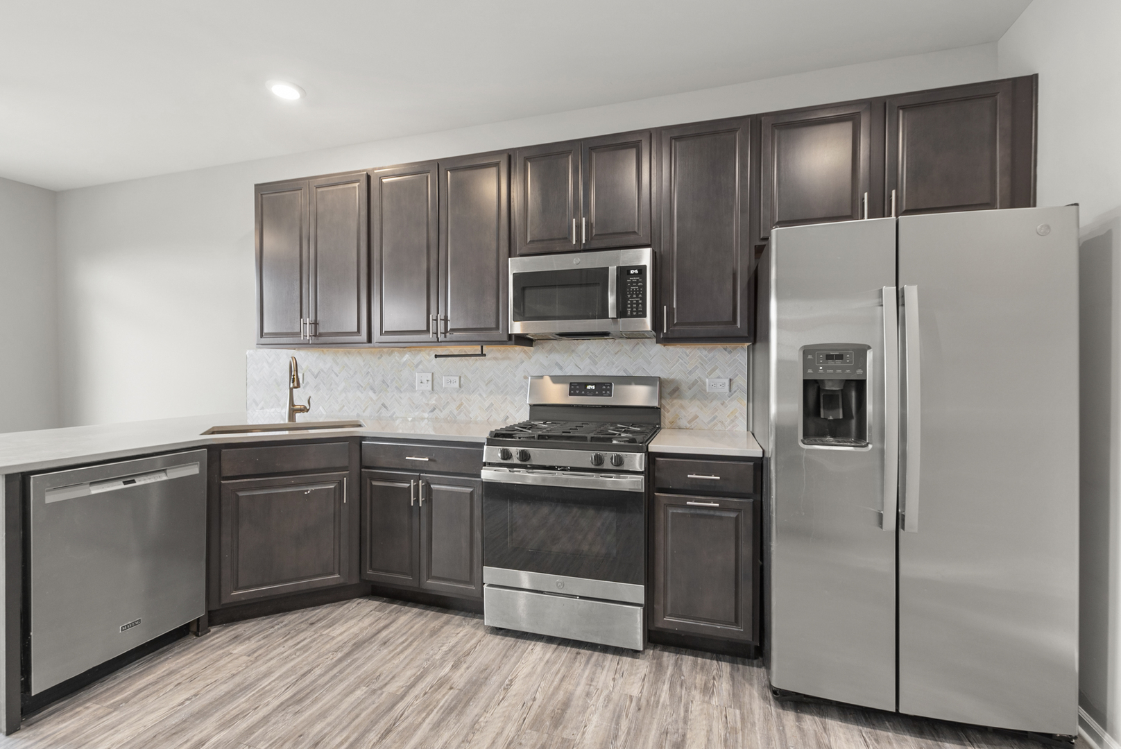 2045 Stuttle Road, Batavia, IL 60510