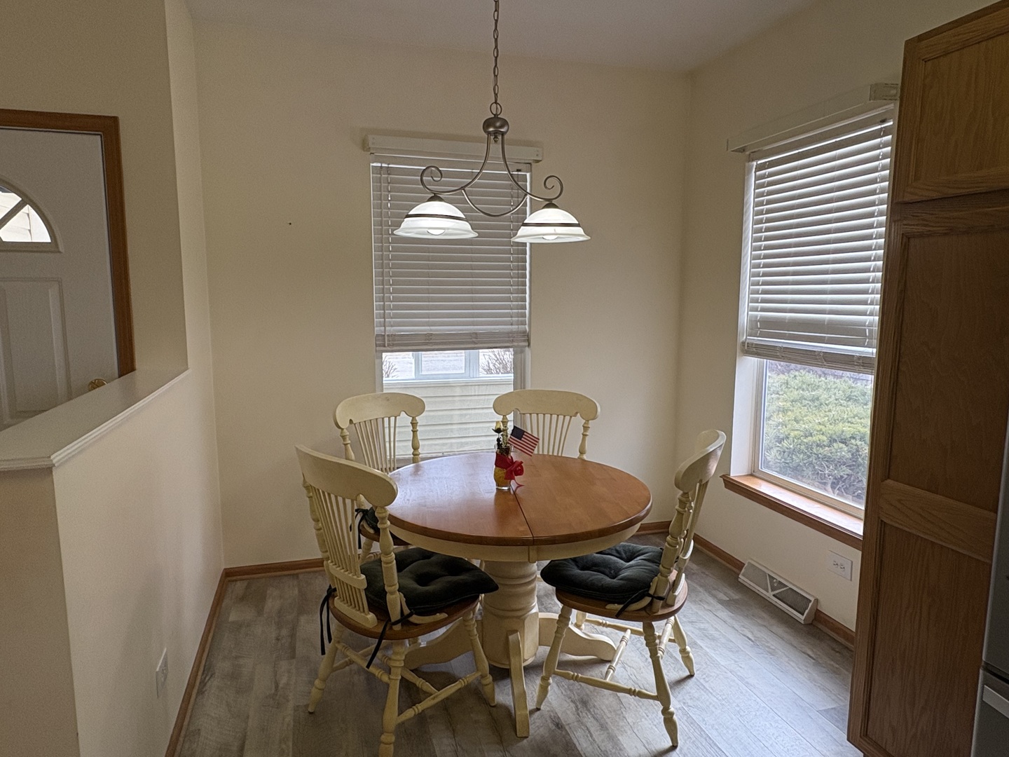 272 Rodeo Drive, Grayslake, IL 60030