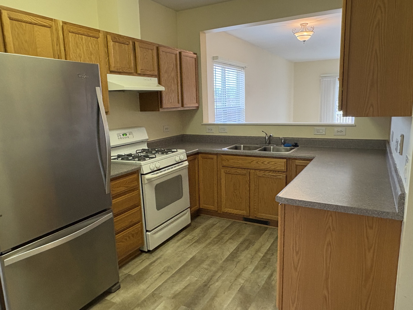 272 Rodeo Drive, Grayslake, IL 60030