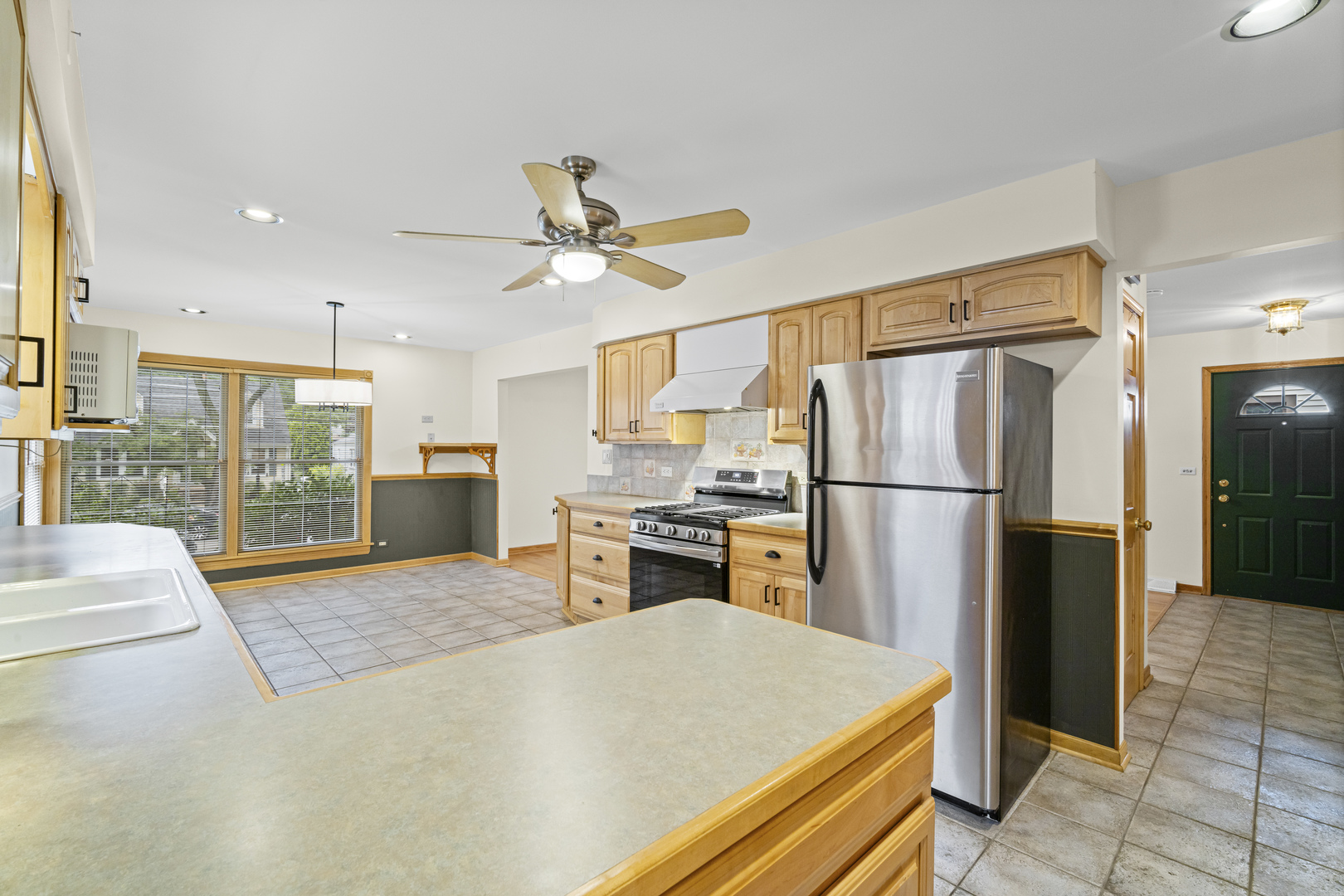 421 N Elm Street, Itasca, IL 60143