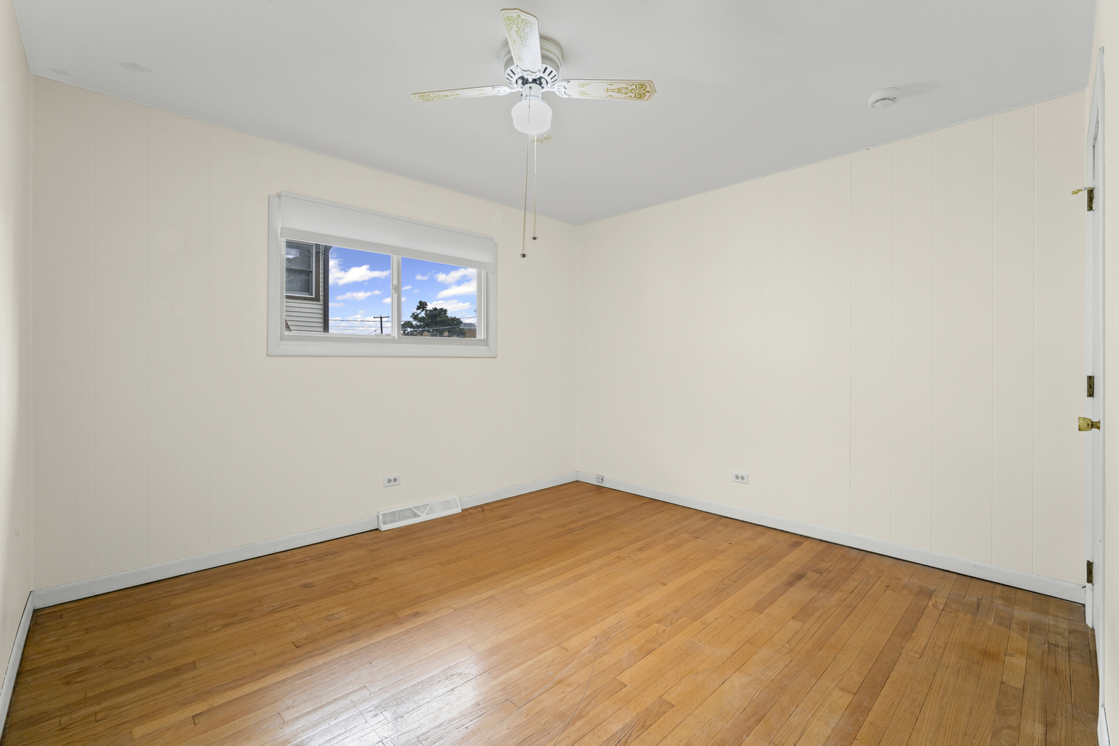 421 N Elm Street, Itasca, IL 60143