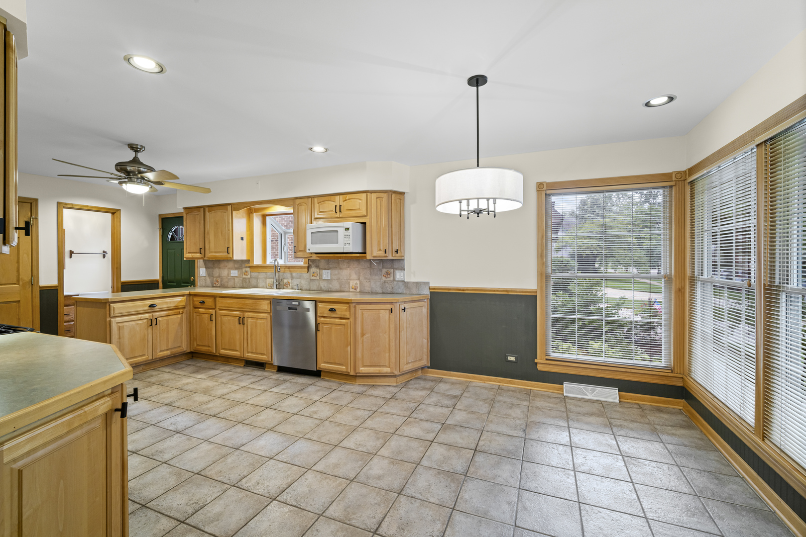 421 N Elm Street, Itasca, IL 60143