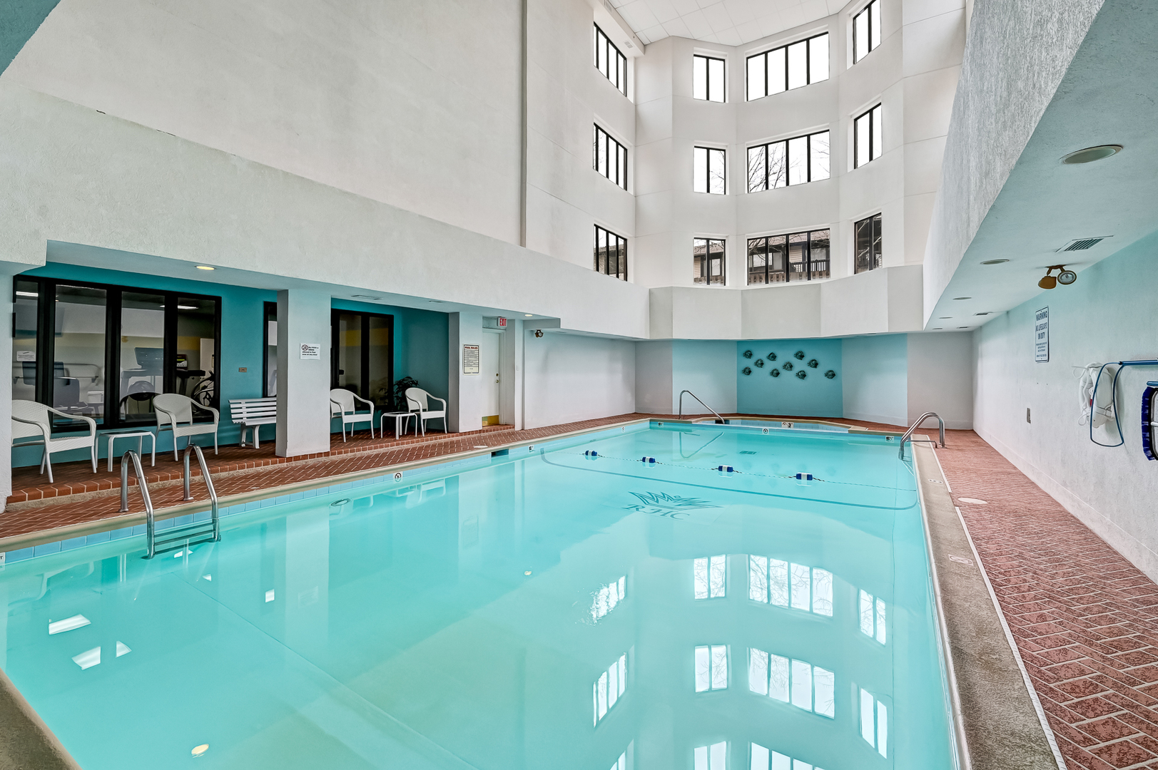 3525 S Cass Court #515, Oak Brook, IL 60523