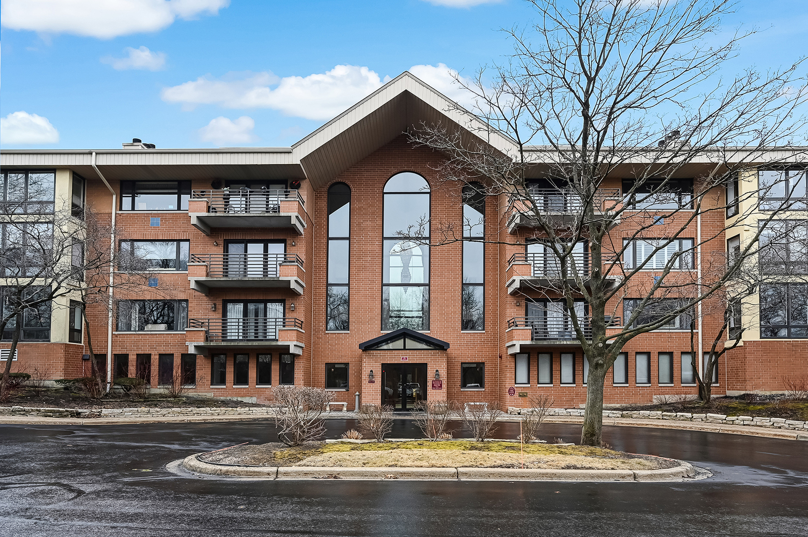3525 S Cass Court #515, Oak Brook, IL 60523