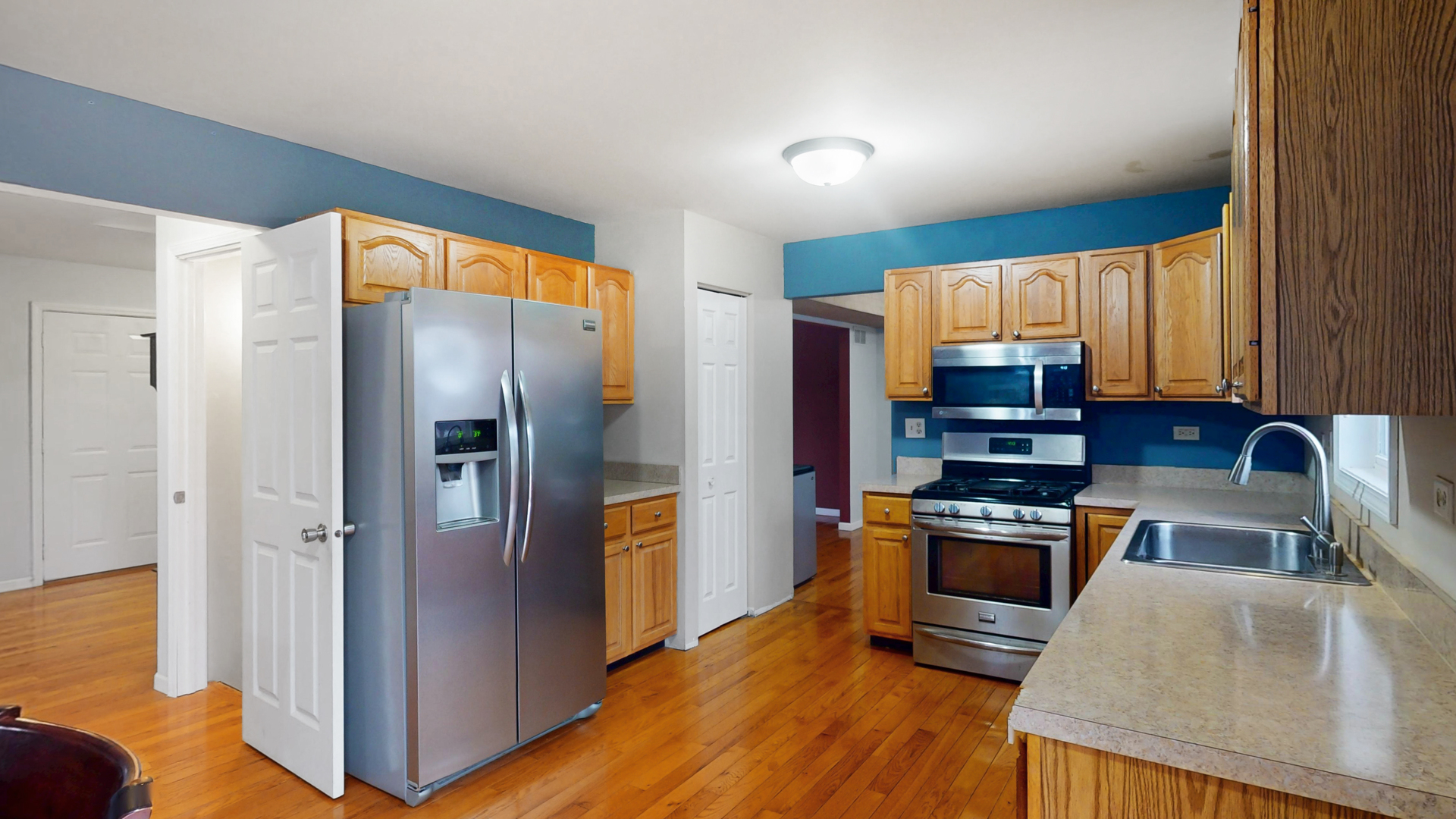 303 Fox Chase Drive, Oswego, IL 60543